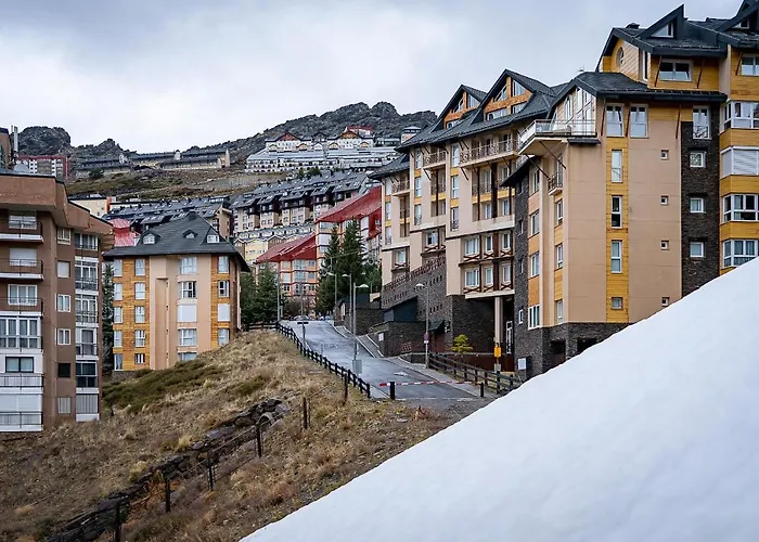 דירה Miramar Deluxe סיירה נבדה